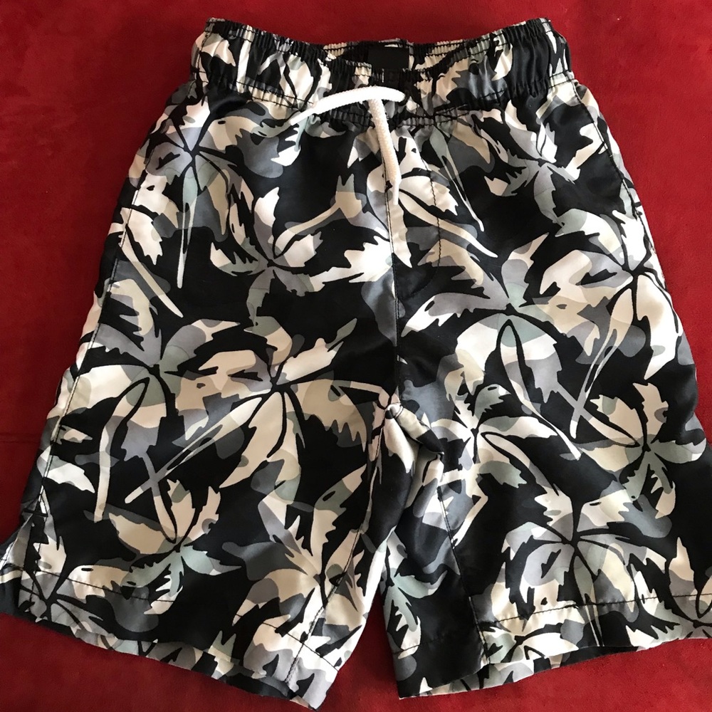 Youth boys size medium swim trunk bundle